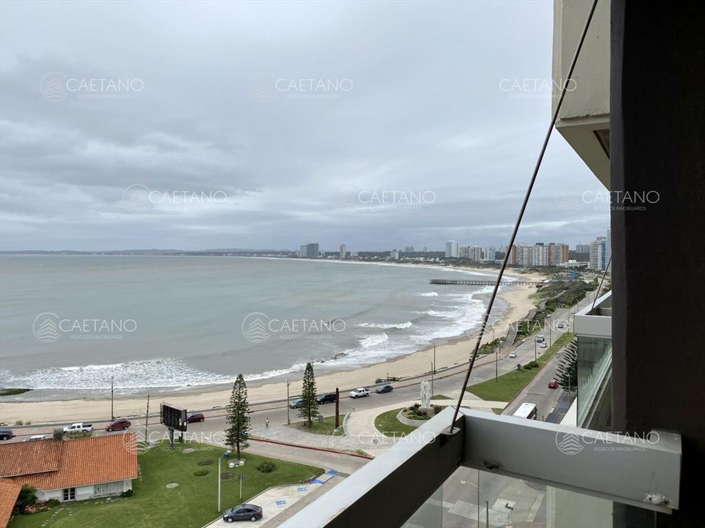 Venta apartamento 3 dormitorios. Playa mansa, del