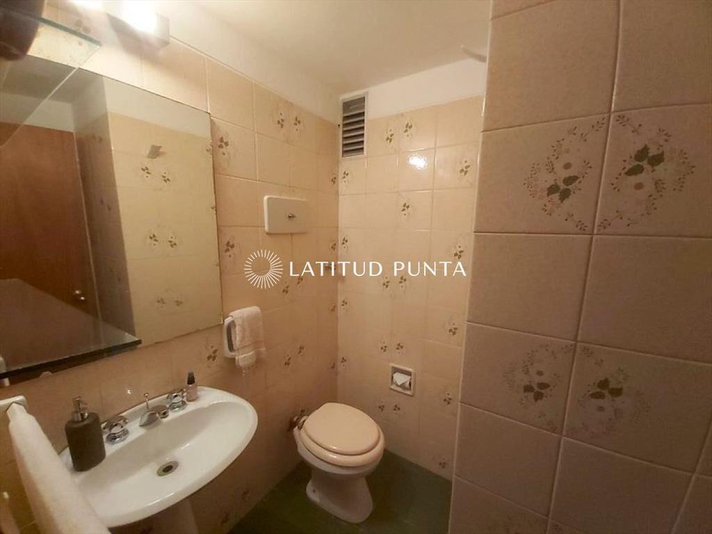 Apartamento en Roosevelt, 3 dormitorios más