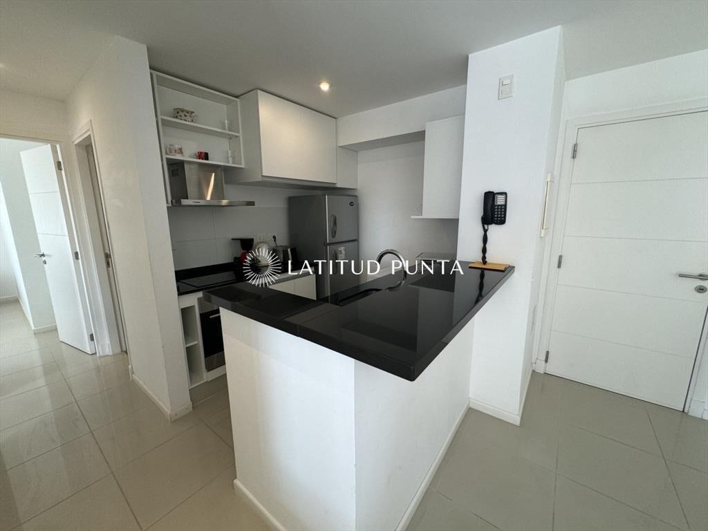 Apartamento de 2 dormitorios 1 baño ubicado en a