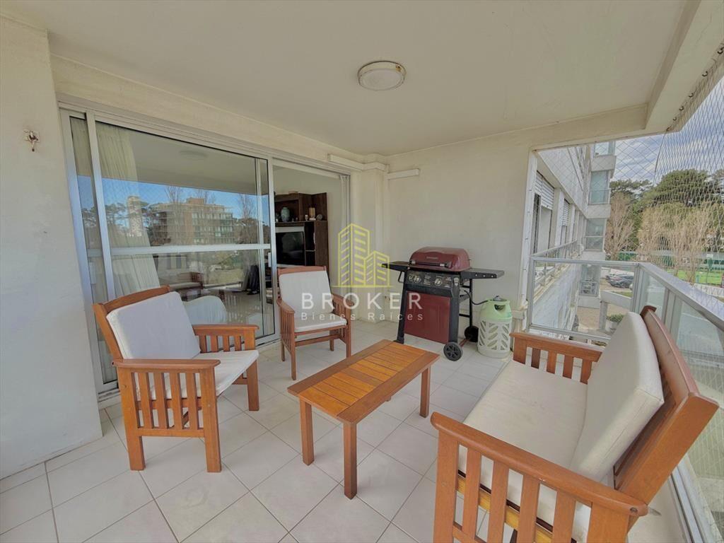 Venta Apartamento Mansa Punta del Este vista al 3