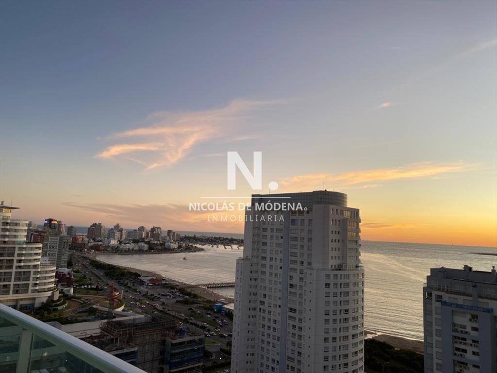 Espectacular Unidad con Grandiosa vista