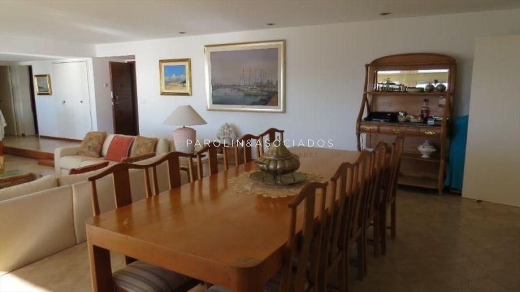 Apartamento en venta de 3 dormitorios en Punta