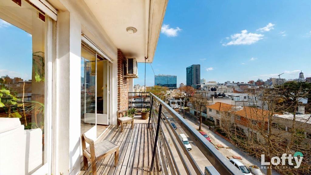 Apartamento en venta de 3 Dormitorios con Garaje y Terra...