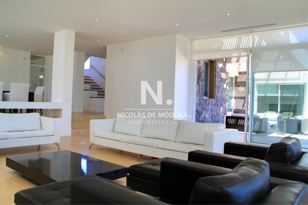 En venta y alquiler casa en Manantiales de 5