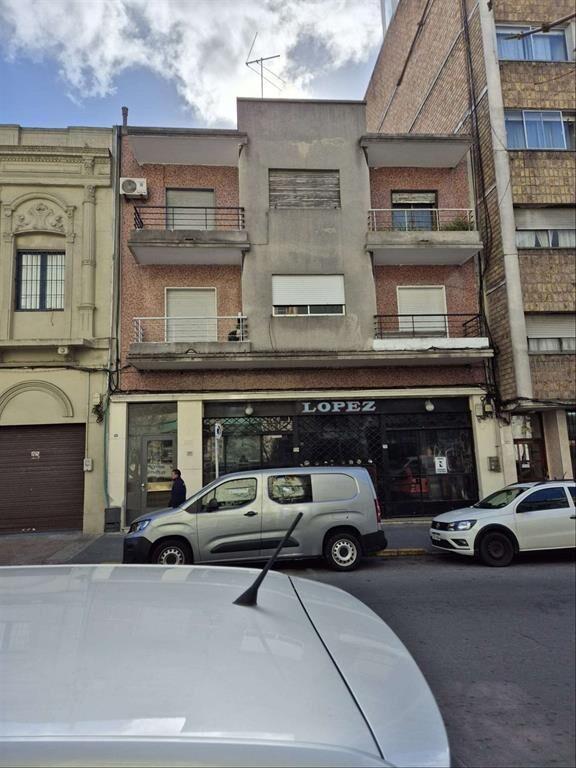 ALQUILER DE APARTAMENTO CENTRO A NUEVO. EN SEGUNDO PISO POR