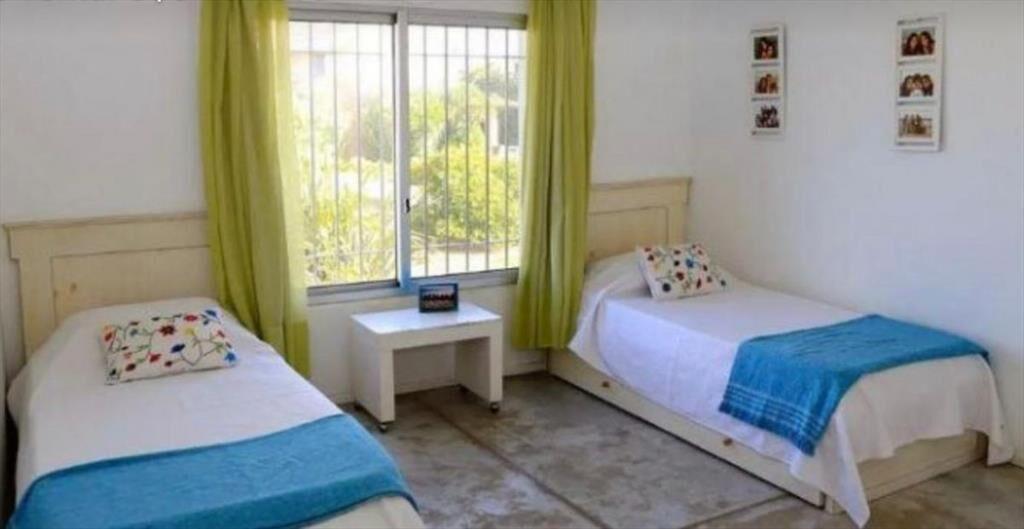 CASA EN VENTA DE 5 DORMITORIOS EN LA BARRA