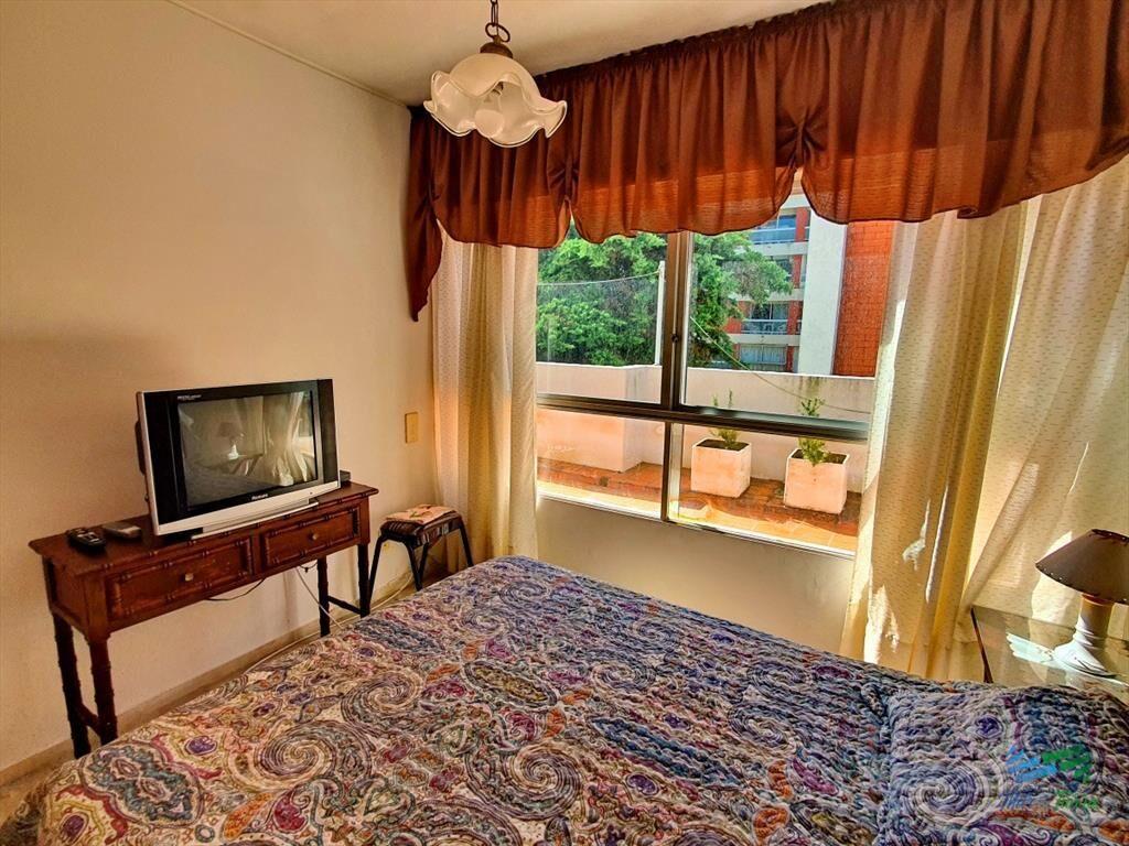 En venta apartamento 2 dormitorios con buena y en