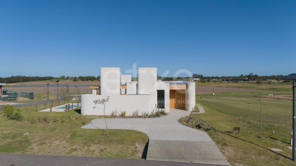 Venta de casa de 3 dormitorios en Cavas...