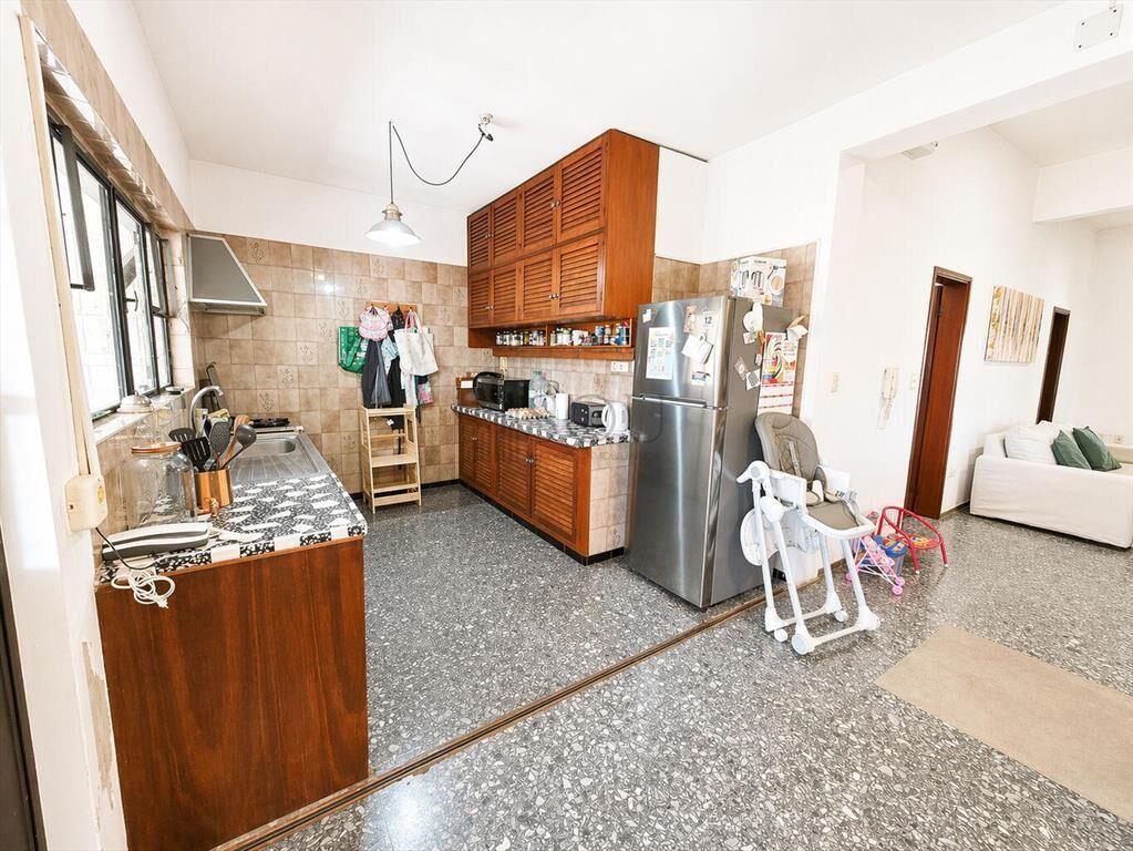 Venta casa 4 dormitorios y 2 garages en Centro de Dolores S