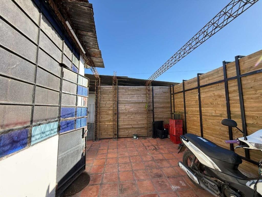 VENTA LOCAL COMERCIAL CON RENTA POR 5AÑ0S PEÑAROL