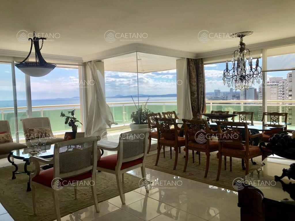 Venta apartamento 3 dormitorios + servicio. Playa