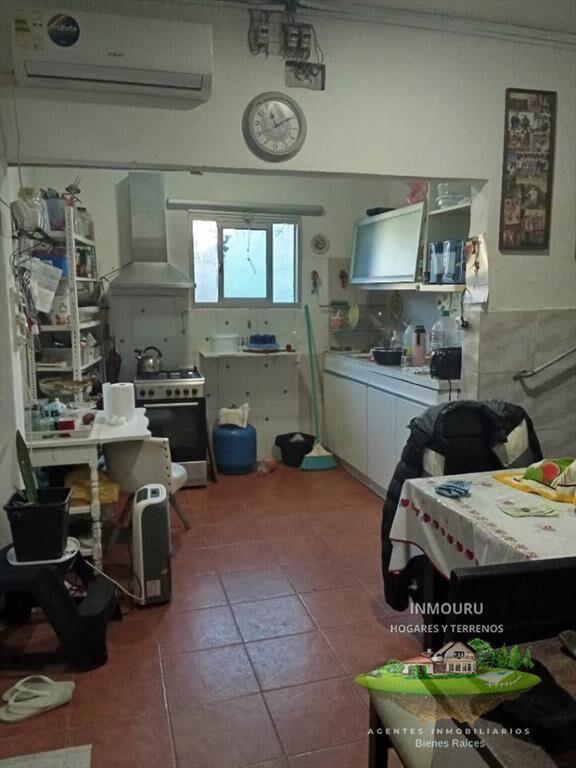 Venta de casa de 2 pisos en Piedras Blancas