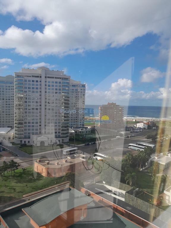 Apartamento de 2 dormitorios en Venta en Punta ,