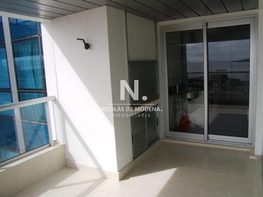 Apartamento en venta de 2 dormitorios en Punta Del Este