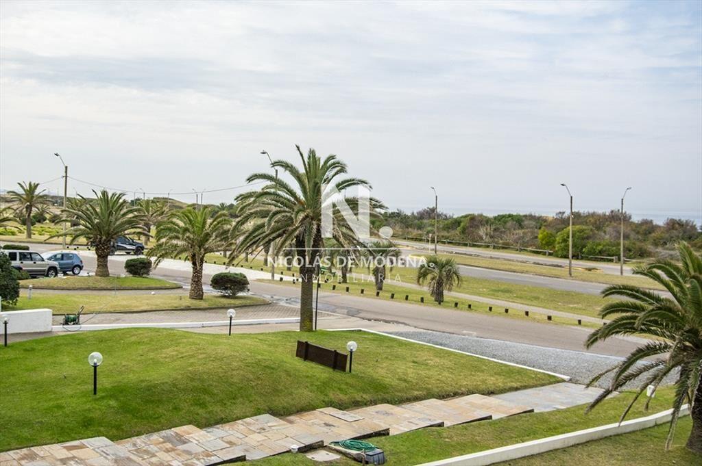 Departamento en venta frente al mar.