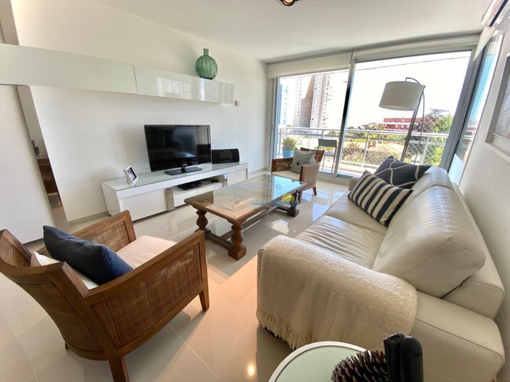 APARTAMENTO EN ALQUILER SUNRISE TOWER 2 DORMITORIOS MAS SER