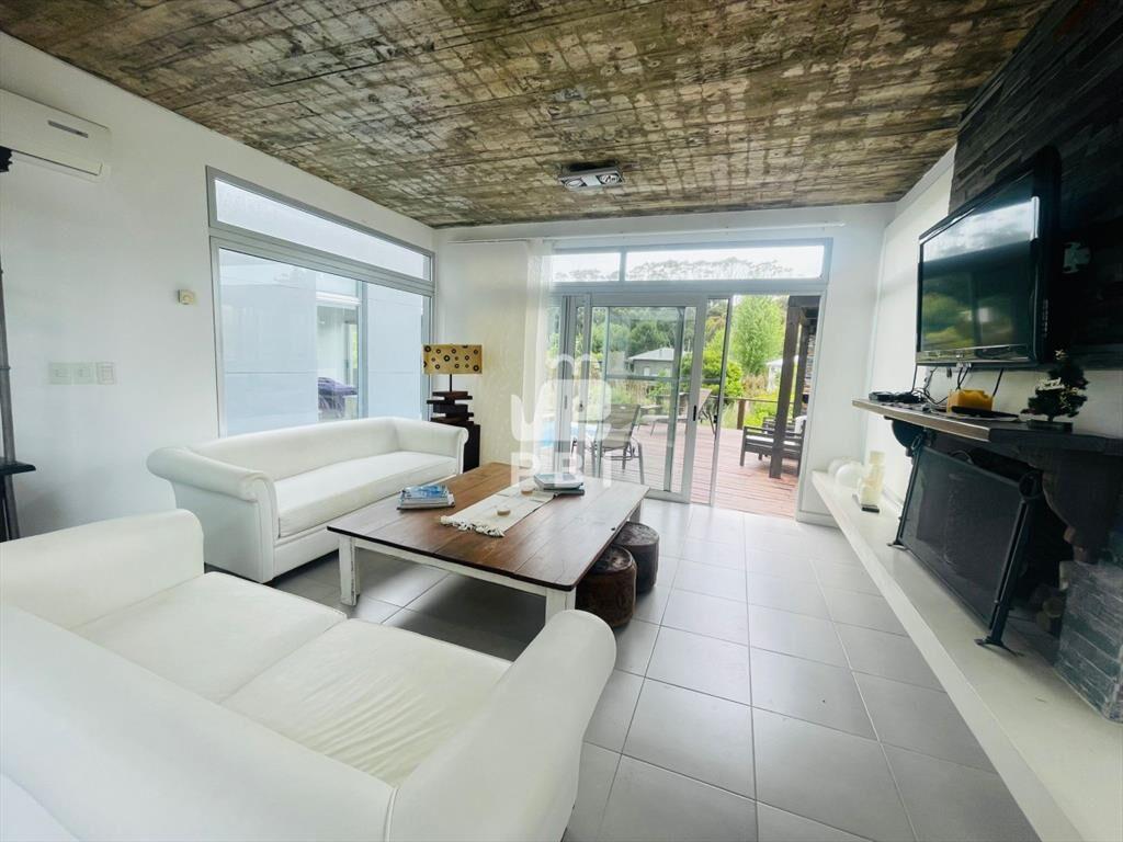 Exclusiva propiedad a pasos del mar -  - Ref :