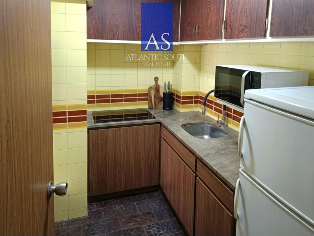 Apartamento con cochera en Península excelente