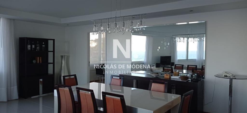 En venta apartamento de 3 dormitorios en suite en