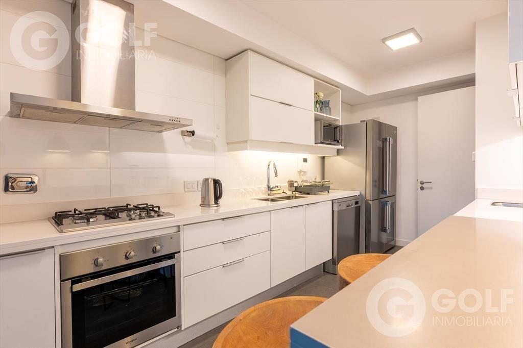 Venta o alquiler 2 dormitorios con muebles y garage en FORU