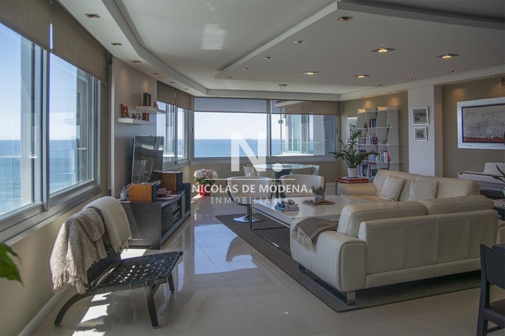 Apartamento de 4 dormitorios en venta en Torre al