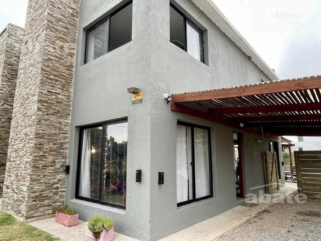 Venta de 2 casas en Punta del Diablo Rocha