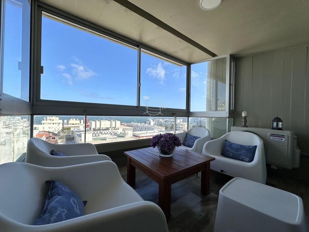 Apartamento de 3 dormitorios en Peninsula, Punta