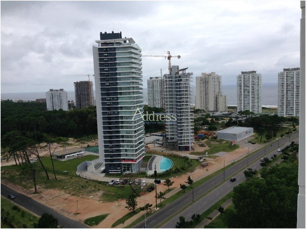 Apartamento en Brava, 2 dormitorios Alquiler
