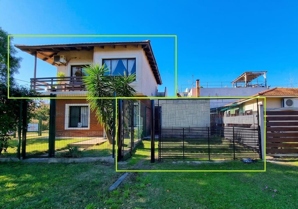 Venta Casa de altos 2 Dormitorios con Parrillero en Atlánti