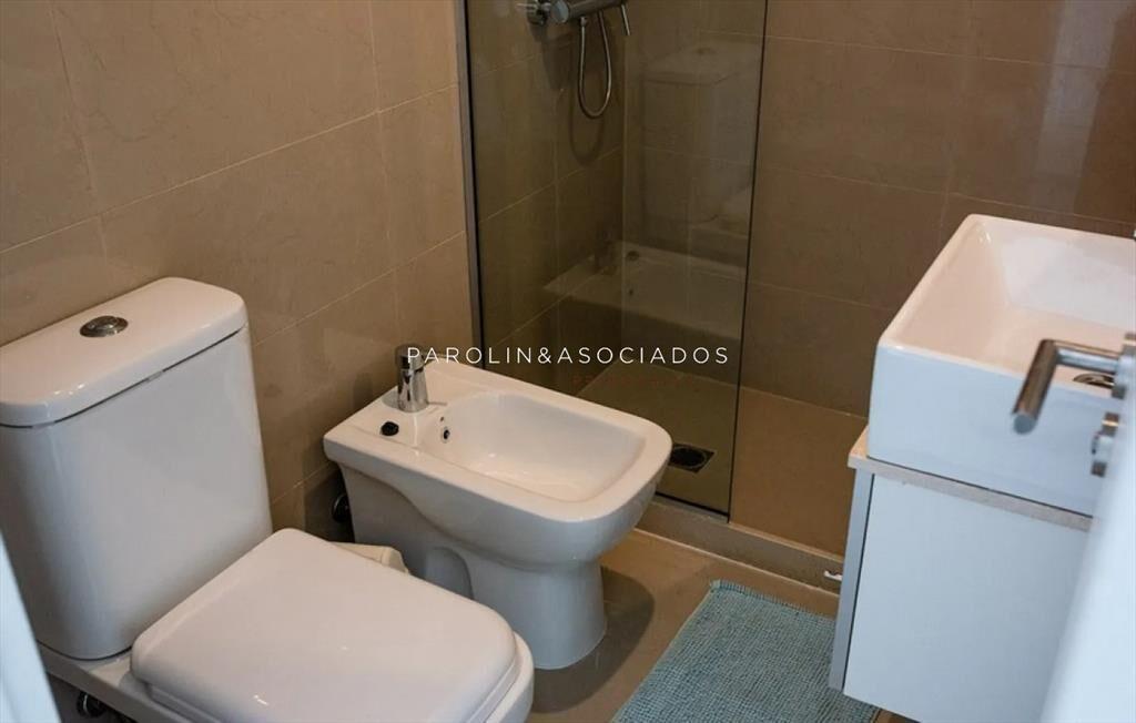 Apartamento en venta de 3 dormitorios con vista