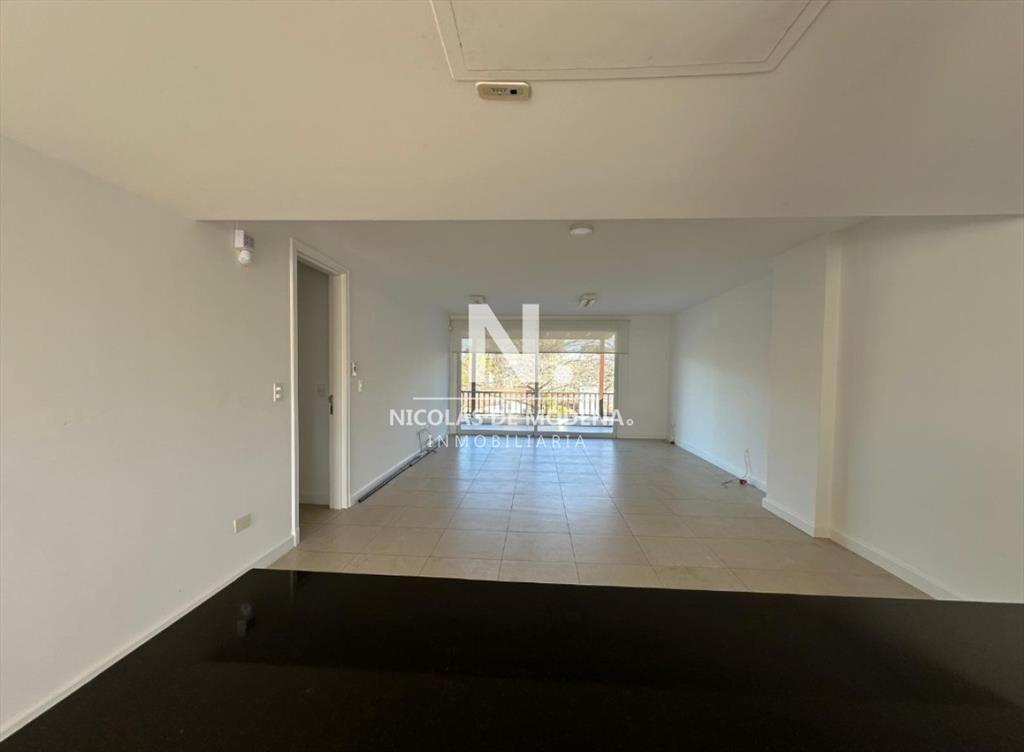 Apartamento de 3 dormitorios y 3 baños