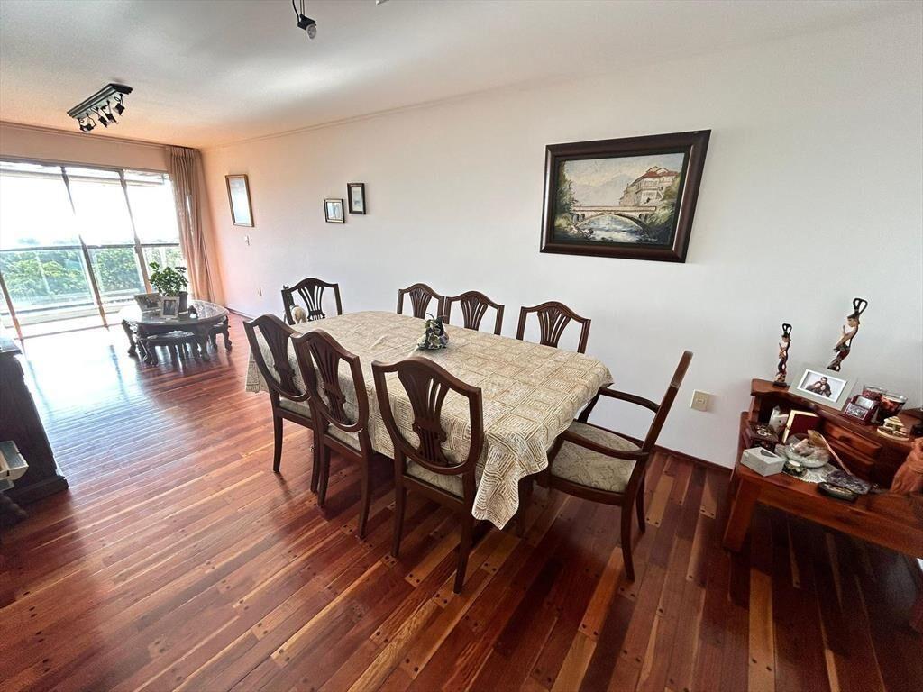 Golf, piso alto, 110 m2 , equipado , 3 dormitorios, garaje