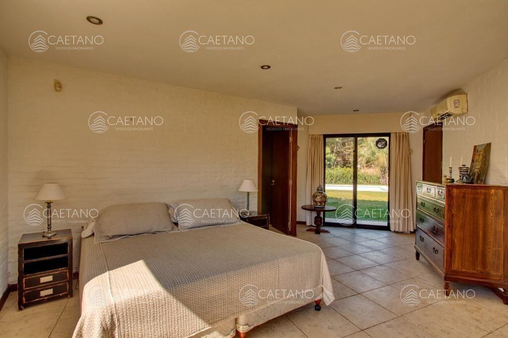 Excelente casa con piscina en alquiler en Rincon