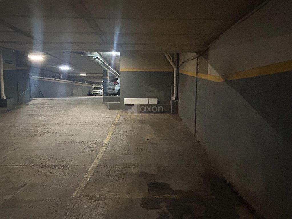 ALQUILER APARTAMENTO 1 DORMITORIO POCITOS CON PATIO Y GARAJ