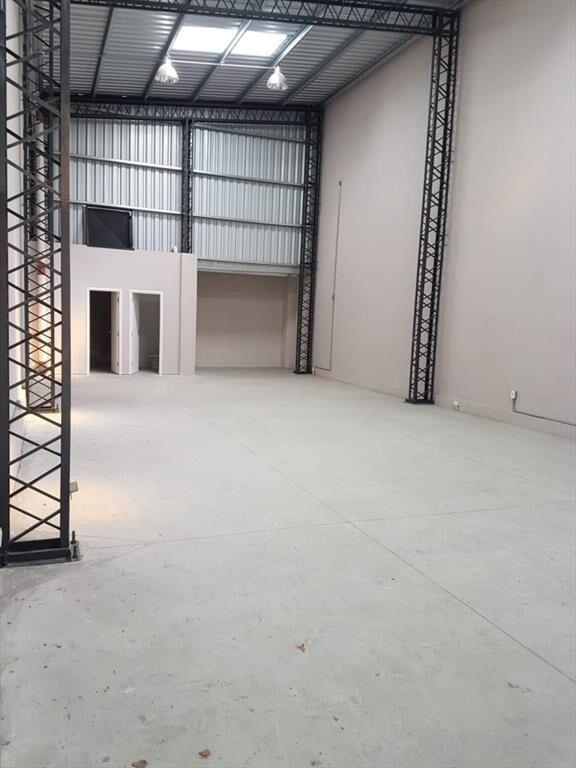 VENTA DE LOCAL HOQCUART Y ARENAL GRANDE