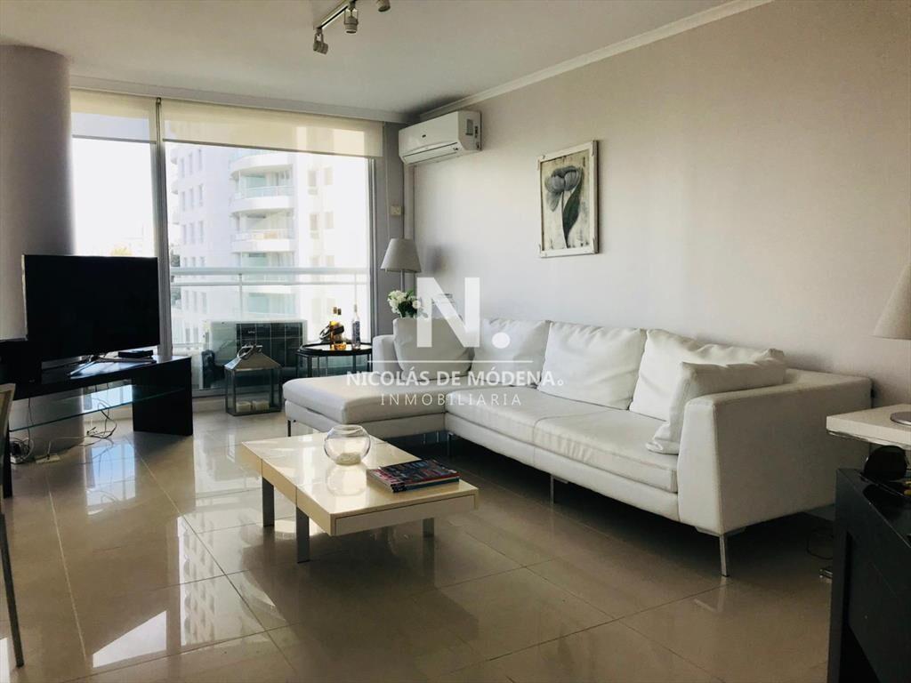 Vende apartamento de 3 dormitorios a metros del