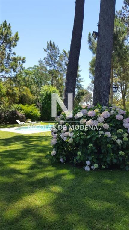 Excelente casa en alquiler en zona residencial!!!