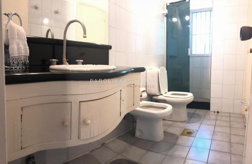 Casa en venta de 4 dormitorios en Pinares, Punta del Este.