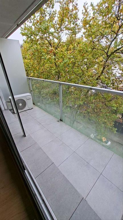 VENTA o ALQUILER  MONOAMBIENTE CON TERRAZA AL FRENTE. CAMPB