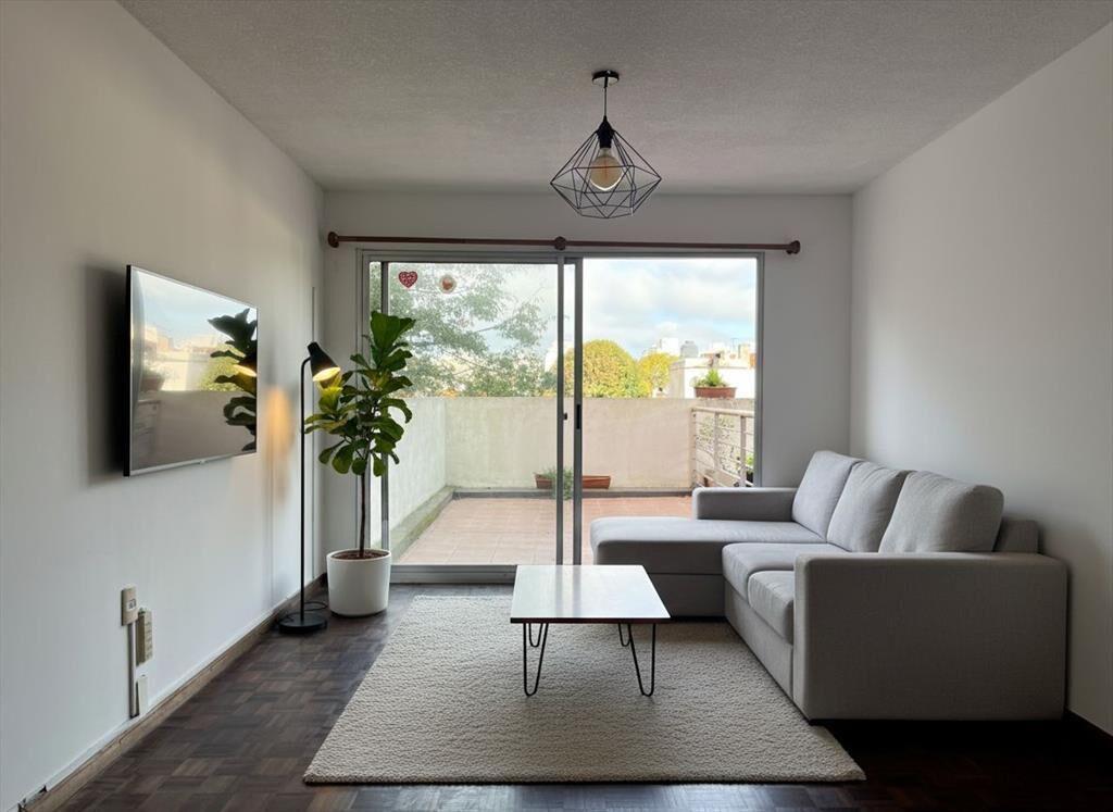Apartamento En Alquiler En Pocitos Monoambiente con pati...