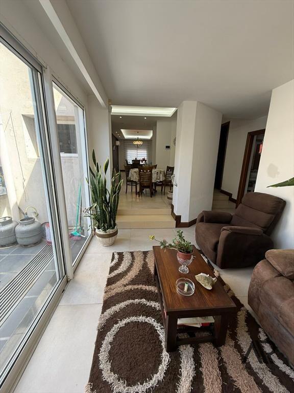 Casa en venta c/ cochera en Artigas