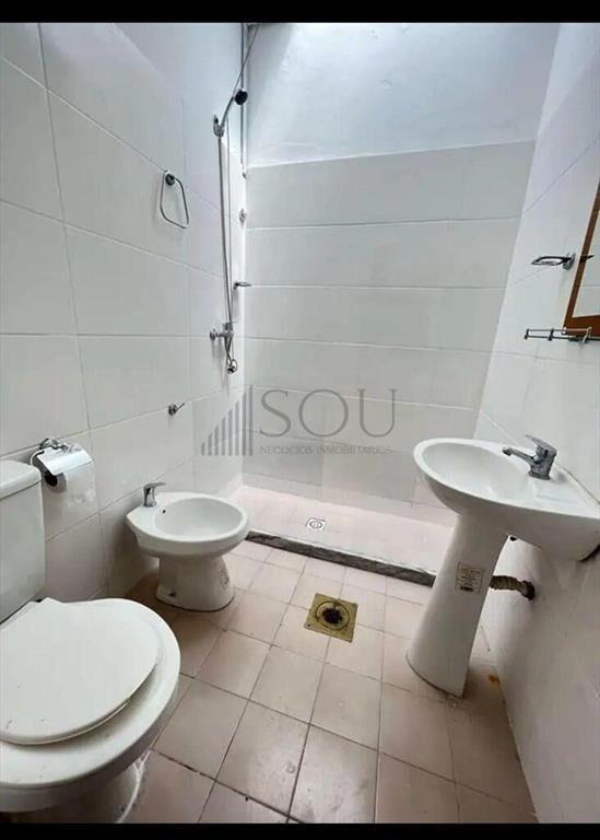Venta apartamento iluminado de 1 dormitorio con renta en Bu