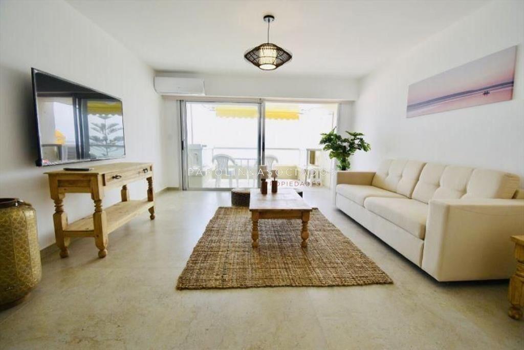 Apartamento en venta de 3 dormitorios en Malecón