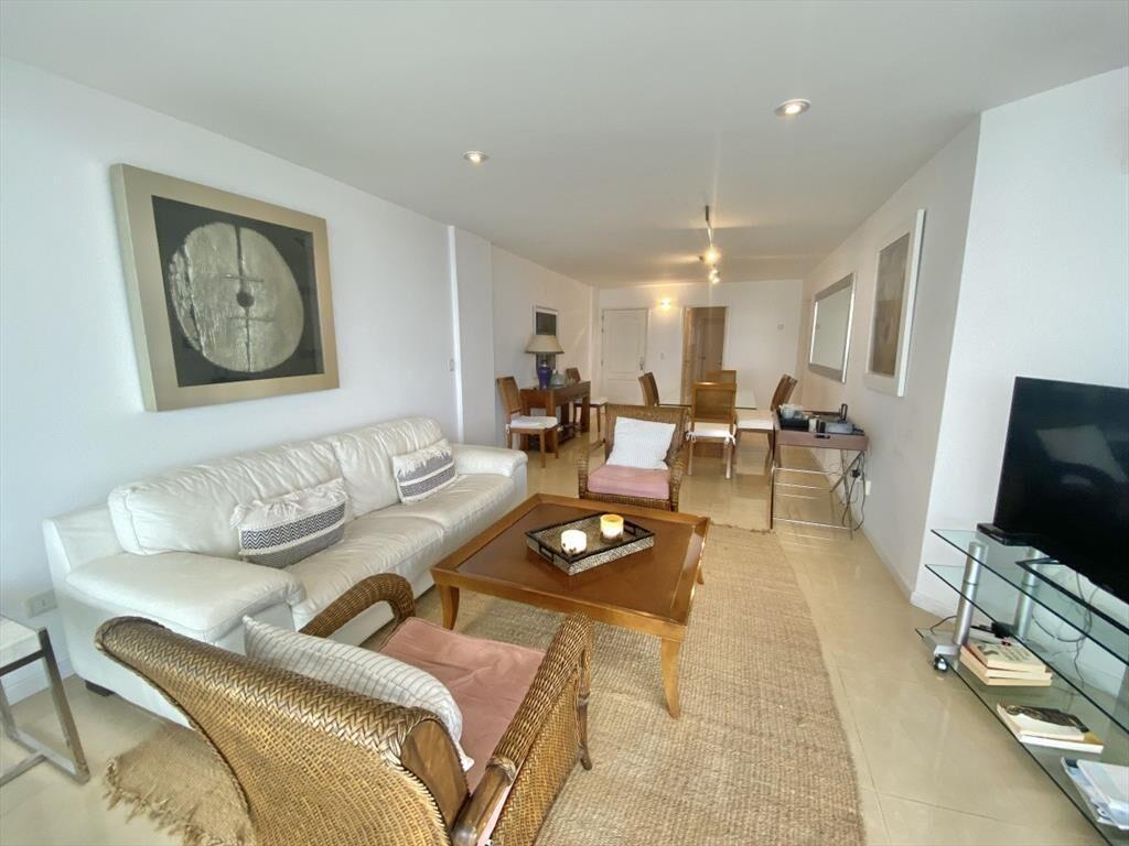 VENTA APARTAMENTO 3 DORMITORIOS + DEPENDENCIA - SOL Y LUNA