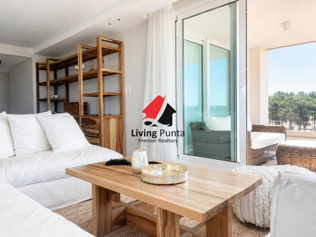 Vende apartamento con vista al mar de 3 suites, en Mansa- P