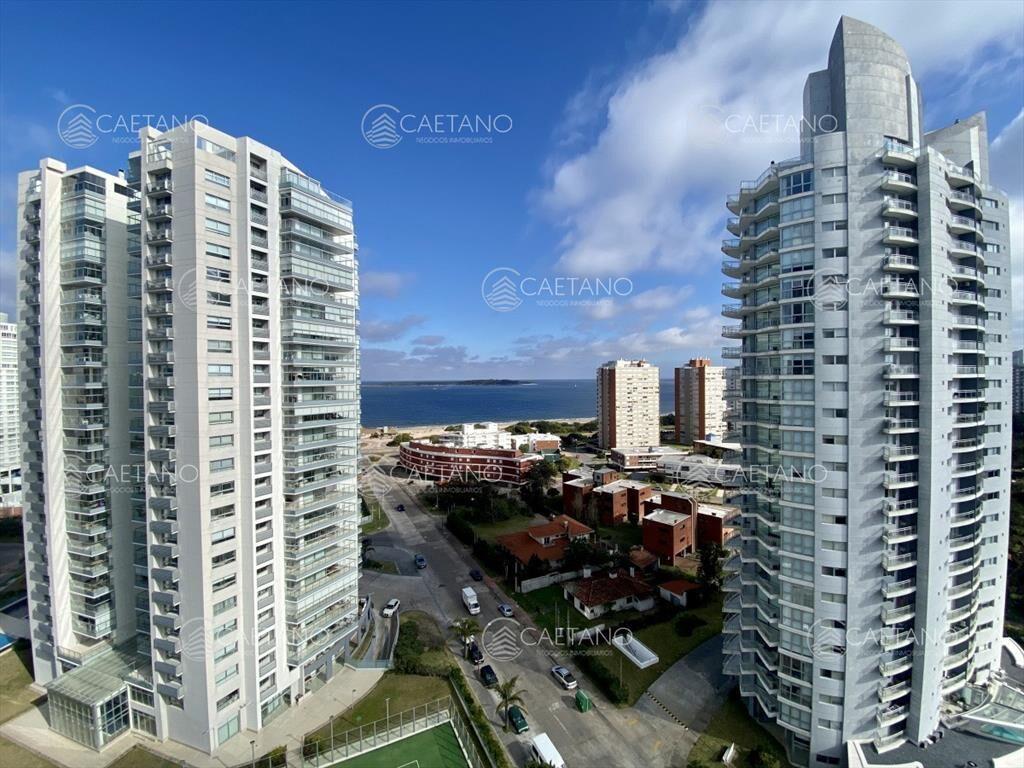 Venta dos dormitorios playa mansa Punta del Este