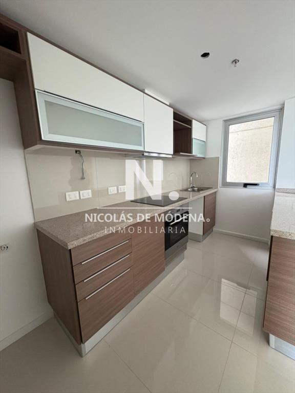 Apartamento de 3 dormitorios con excelentes y