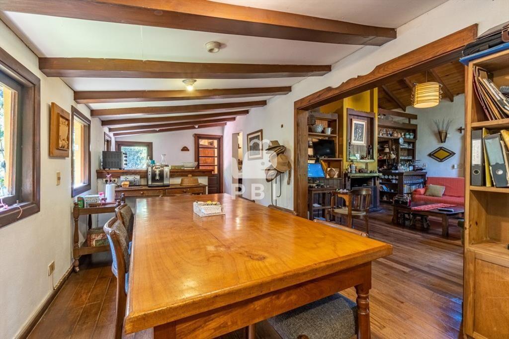 Casa de 5 DORMITORIOS en Punta Ballena, Punta - :