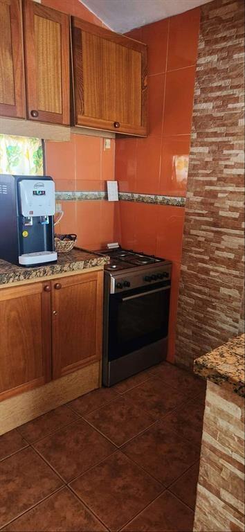 Venta de Casa de 3 dormitorios mas Apto en Atlántida