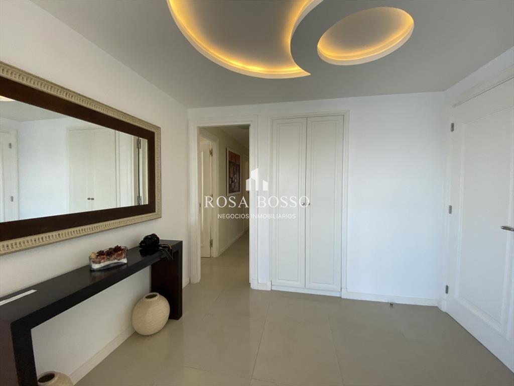 Apartamento 4 dormitorios  Garaje  vista Playa